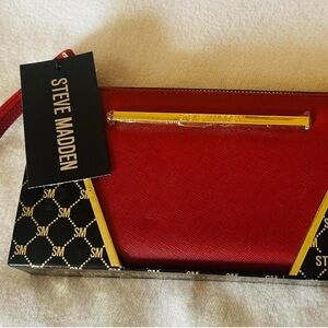 Steve Madden✨❤️💛 Red Boxed Wallet with Gold Details